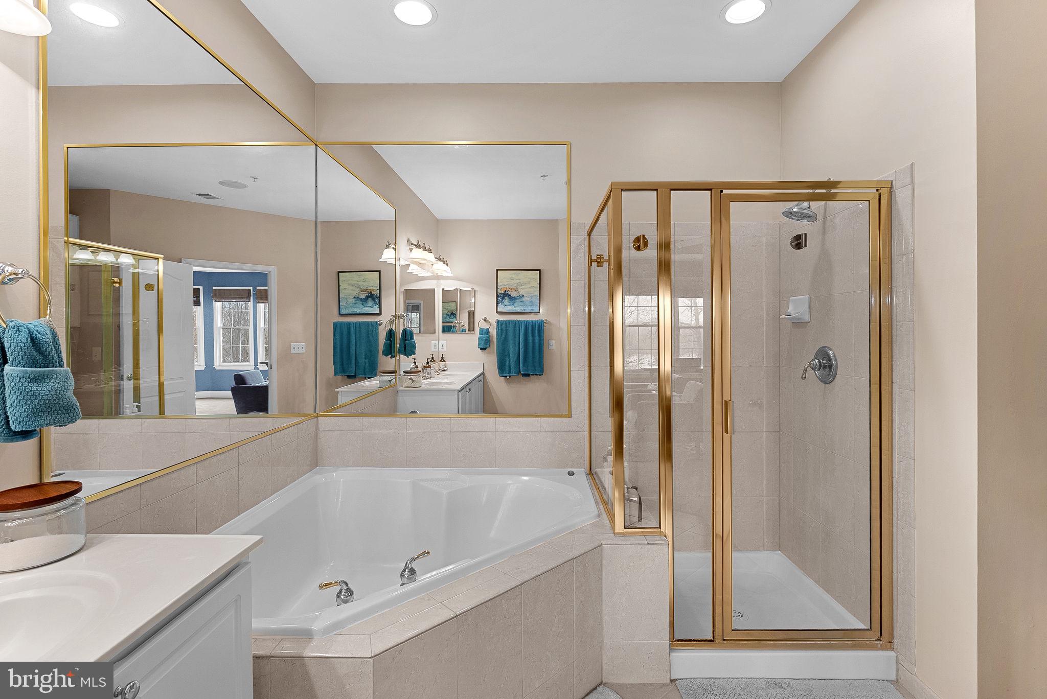 RIVER CREEK - Residential