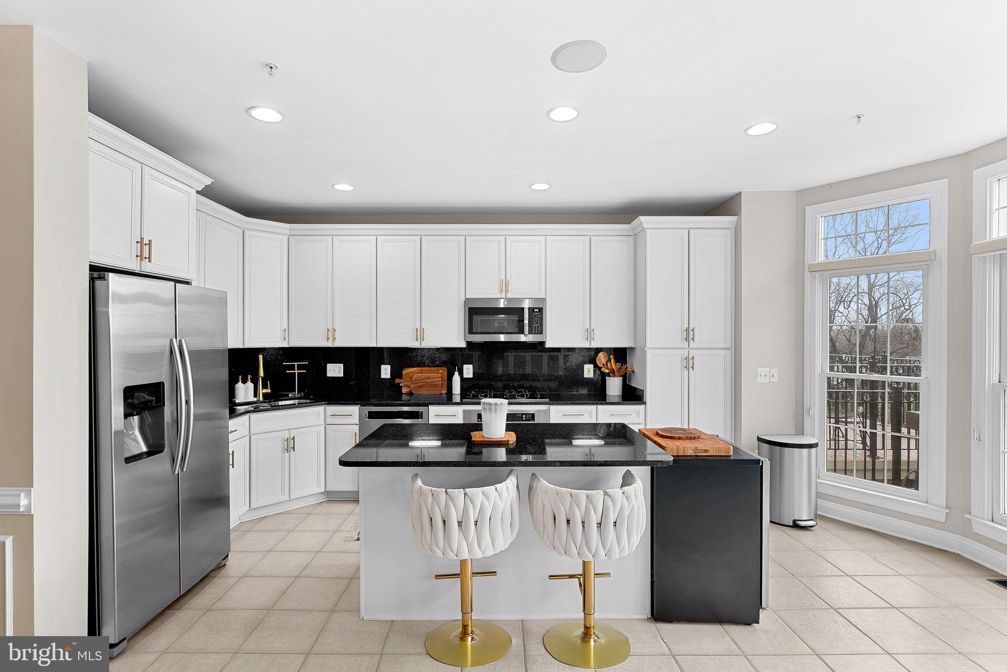 RIVER CREEK - Residential