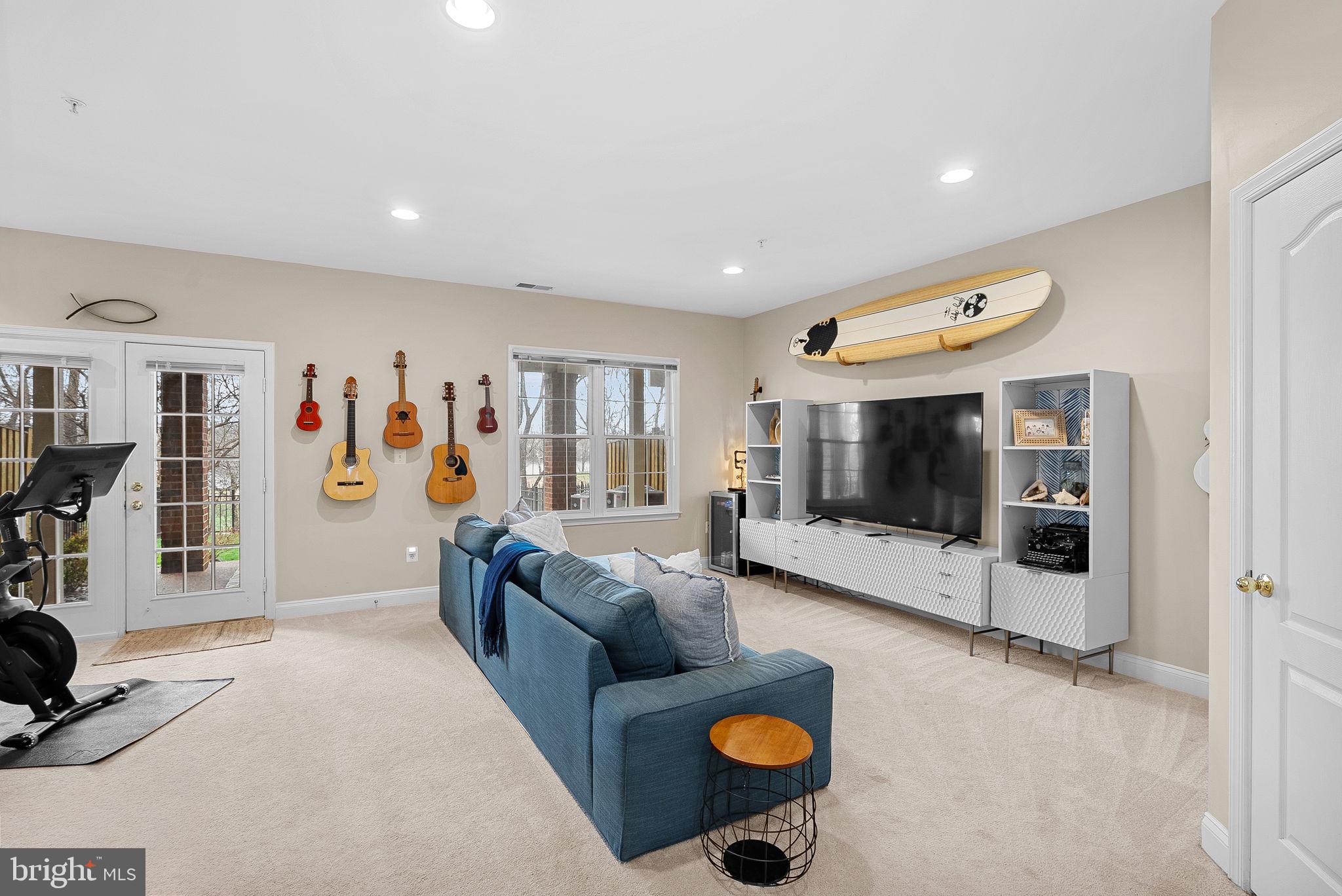 RIVER CREEK - Residential