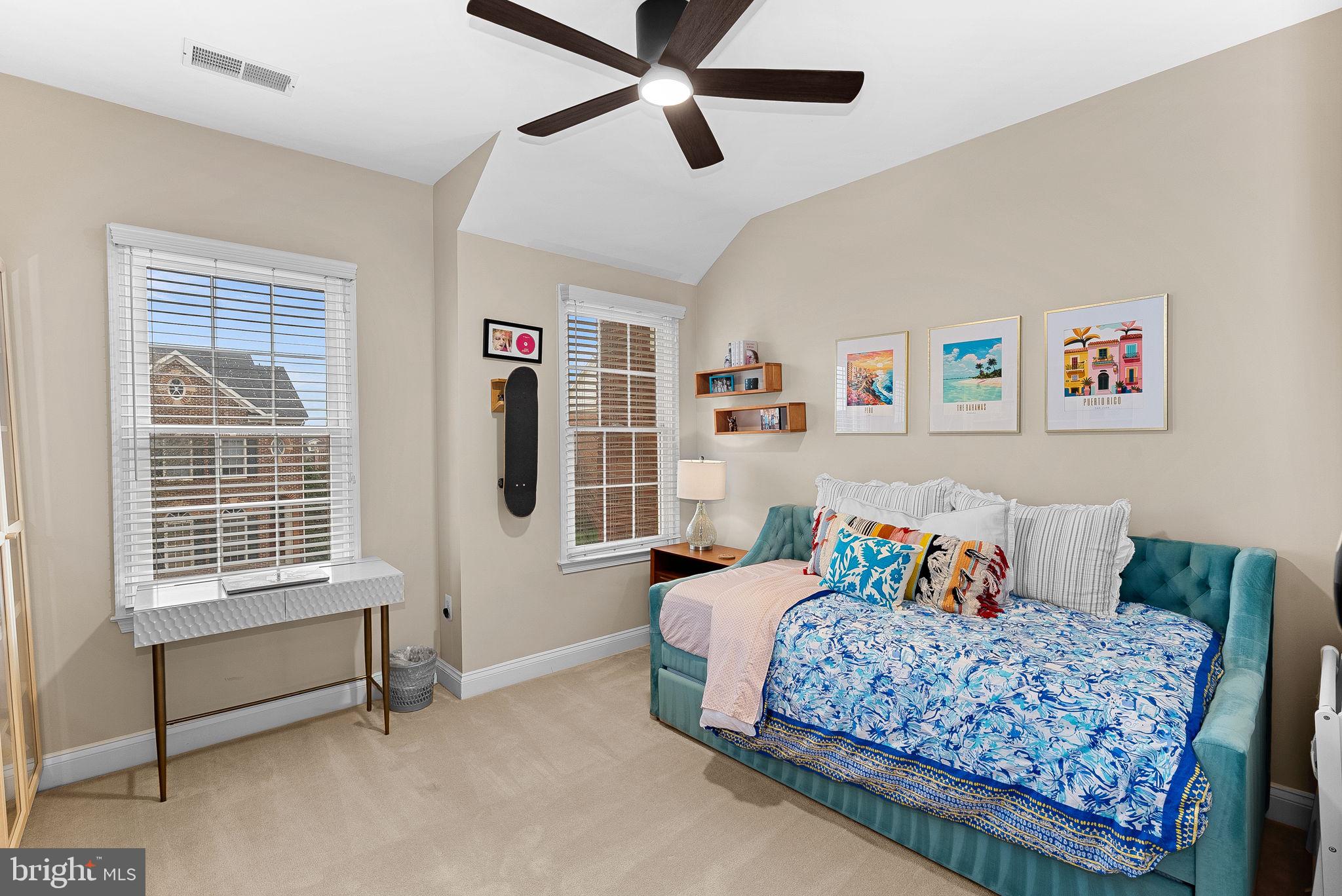 RIVER CREEK - Residential