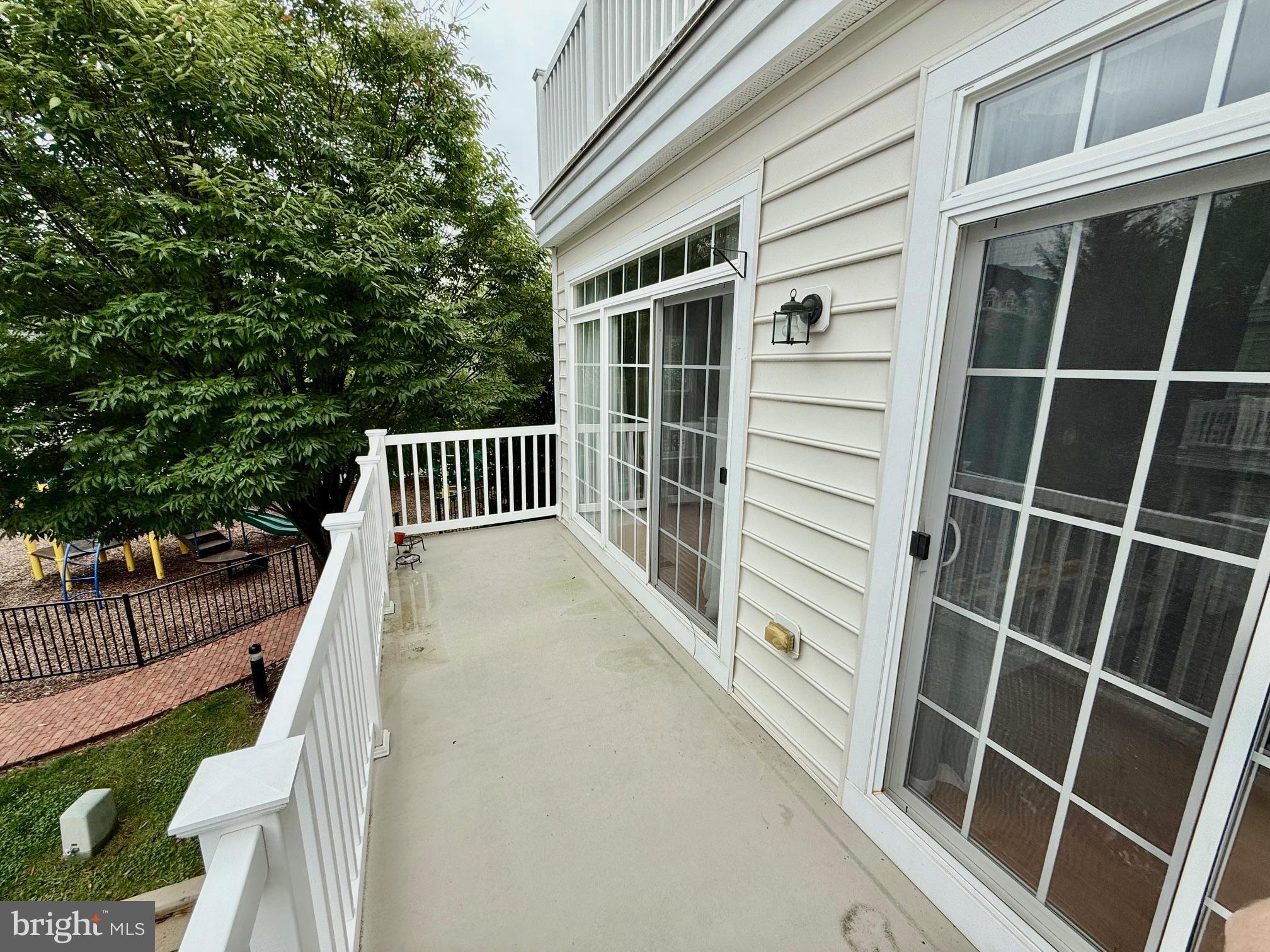 BUCKINGHAM STATION - Residential Lease