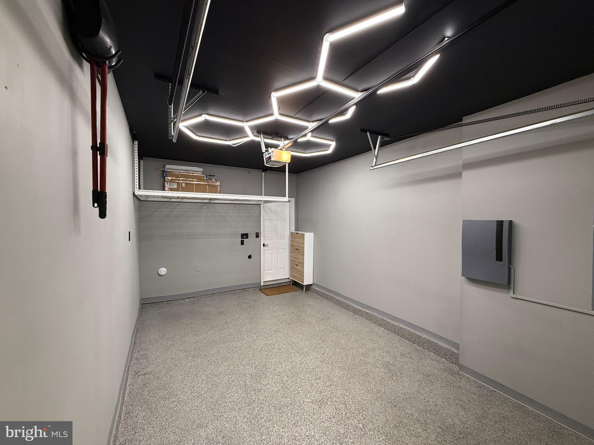 BUCKINGHAM STATION - Residential Lease