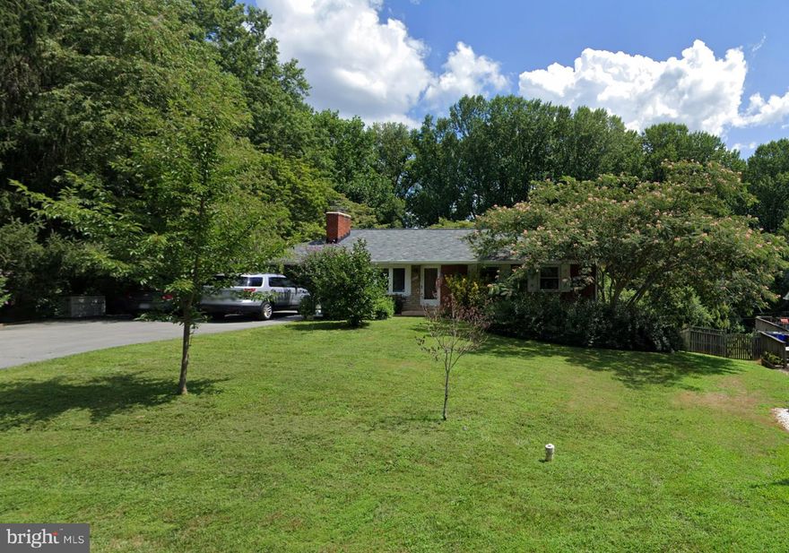 Great opportunity for a single family home in Columbia.  Spacious half acre lot in Allview Estates, HVAC in 2016 and roof is less than 10 years old, schedule your showing today!