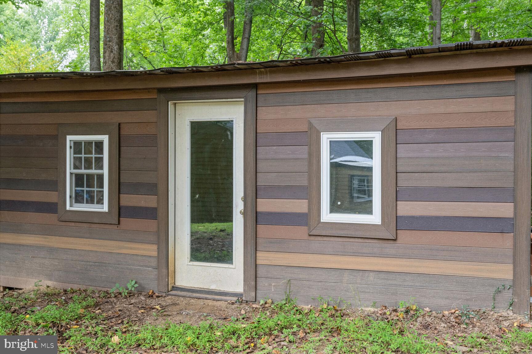 POTOMAC OUTSIDE - Residential