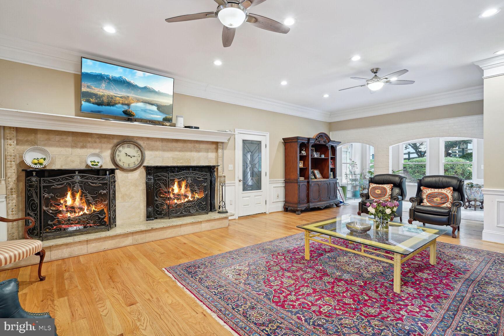 POTOMAC OUTSIDE - Residential