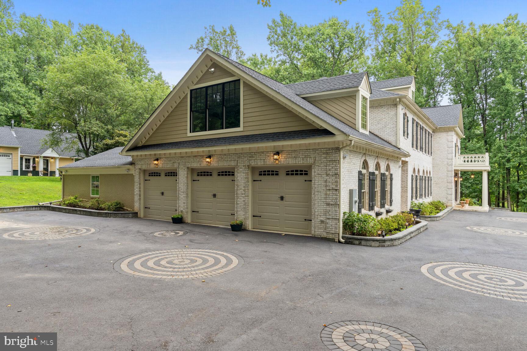 POTOMAC OUTSIDE - Residential