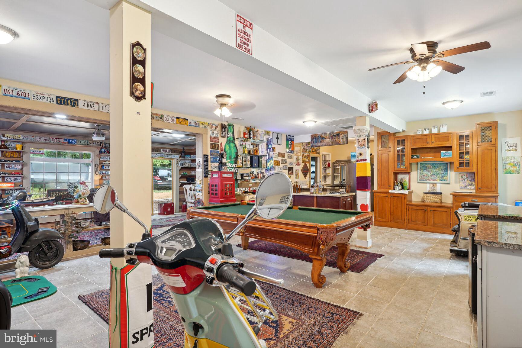 POTOMAC OUTSIDE - Residential