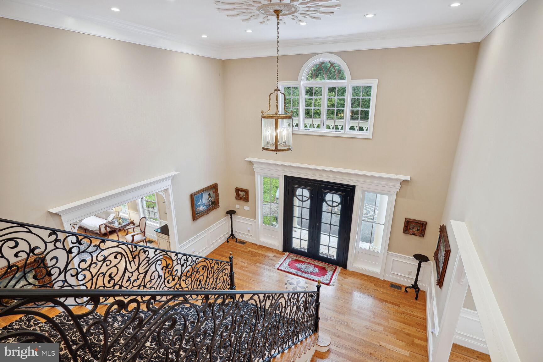 POTOMAC OUTSIDE - Residential