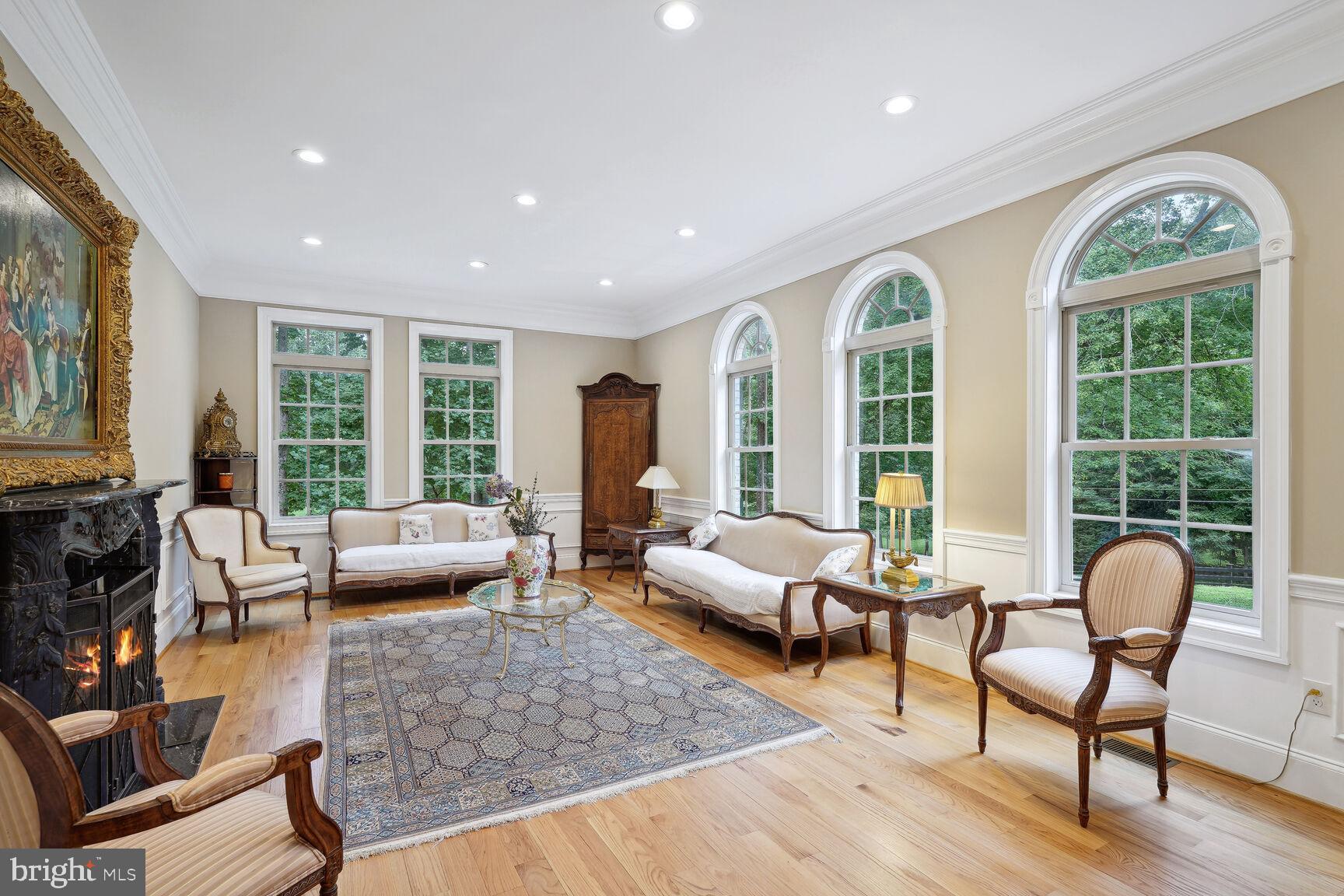 POTOMAC OUTSIDE - Residential