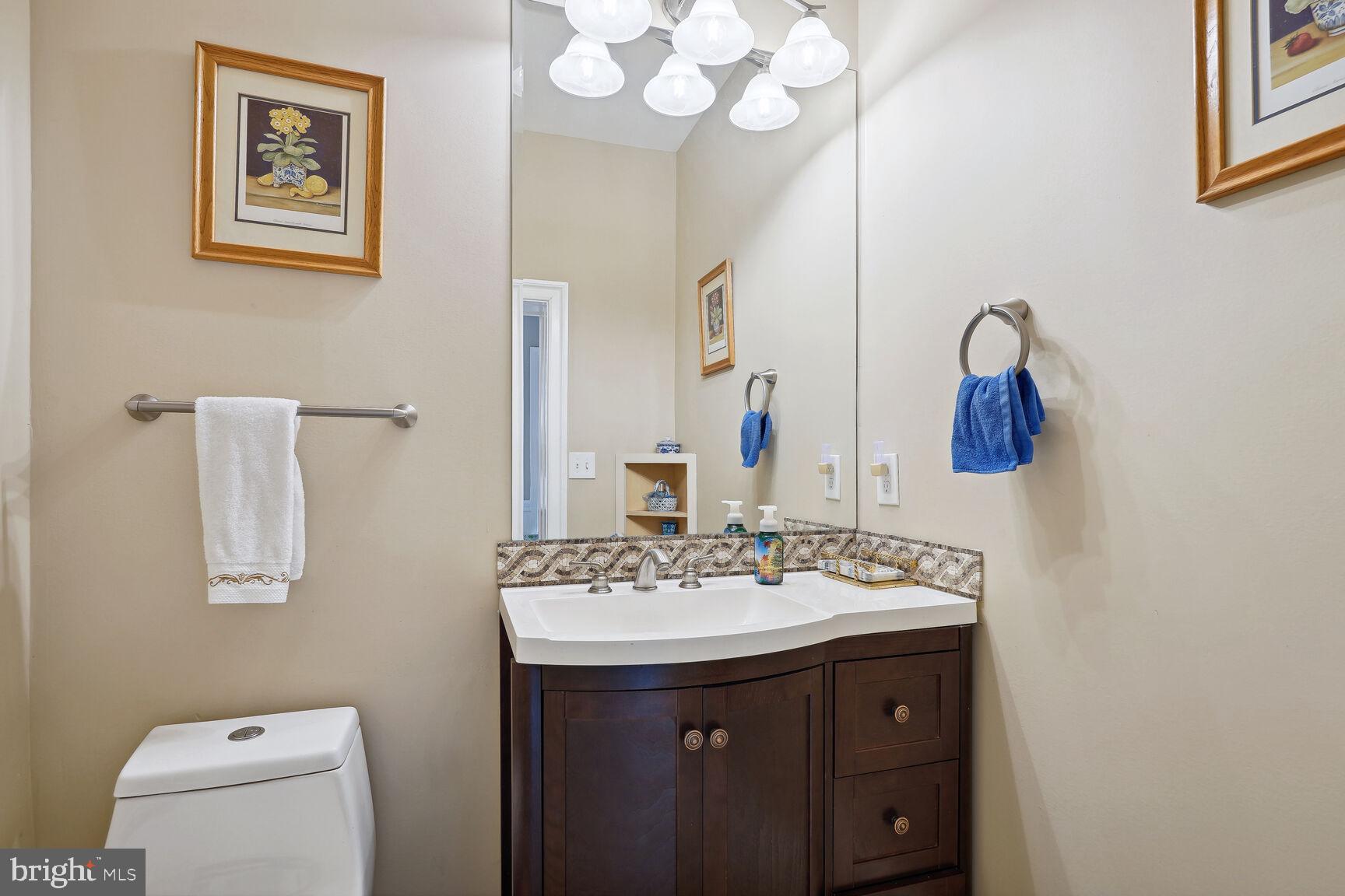 POTOMAC OUTSIDE - Residential