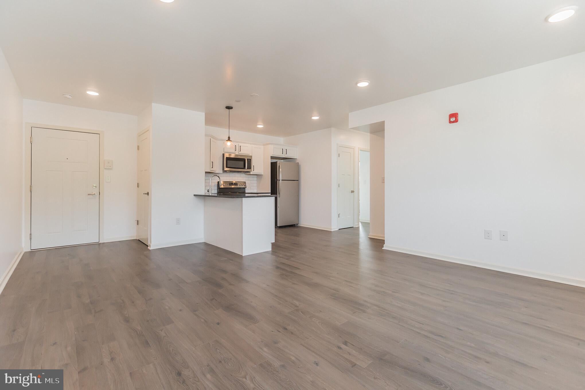 6778 RIDGE AVENUE 401