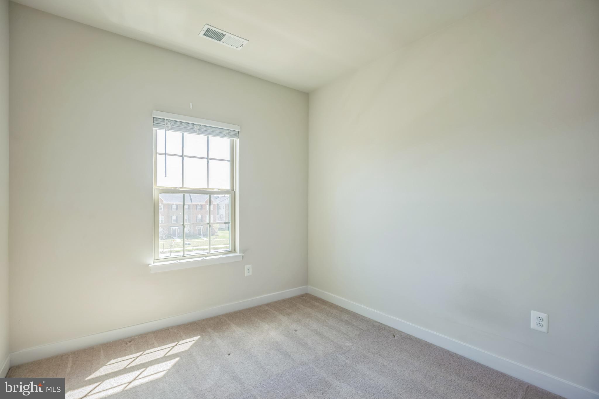 TIMOTHY BRANCH TOWNS - Residential Lease