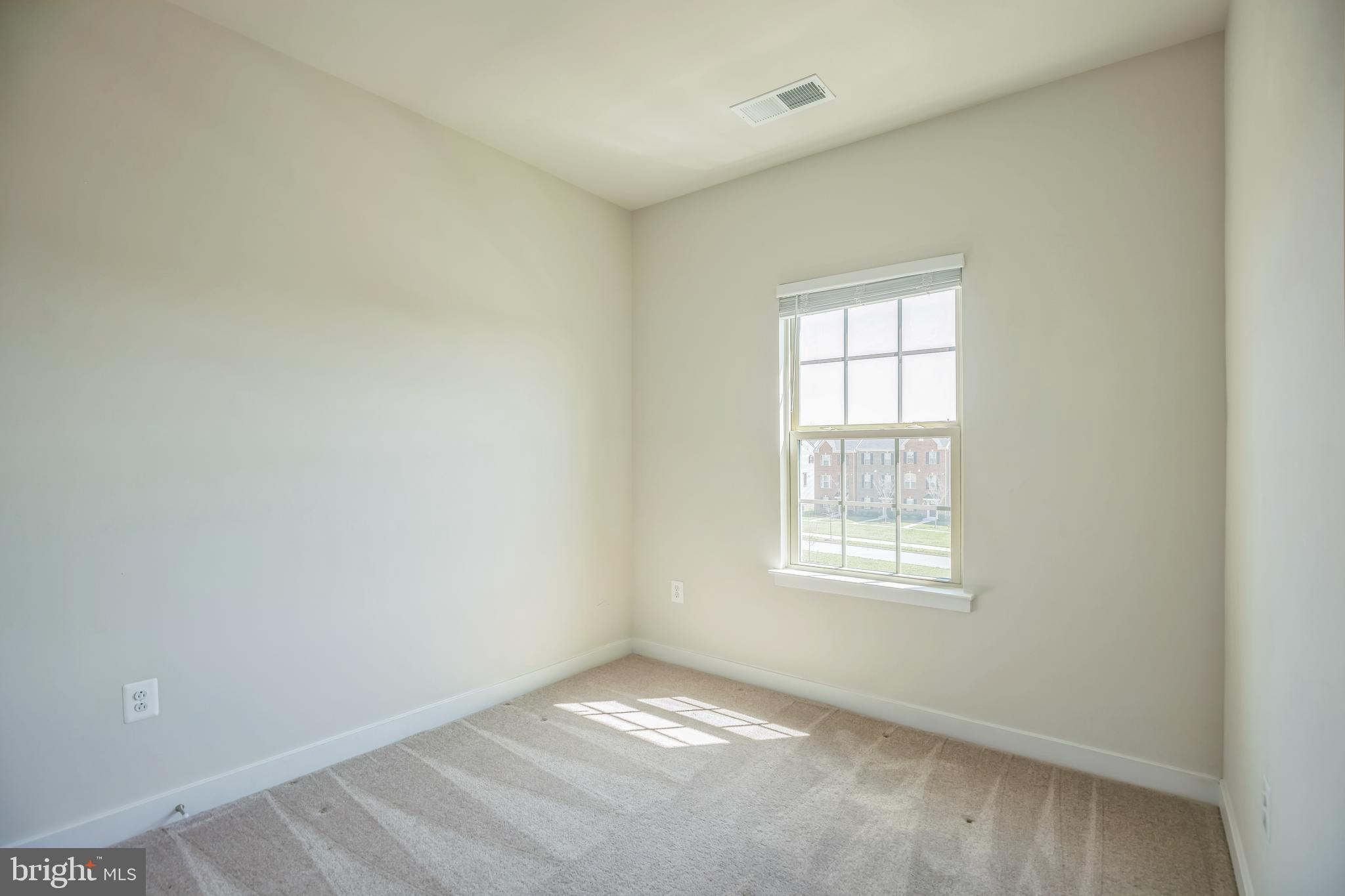 TIMOTHY BRANCH TOWNS - Residential Lease