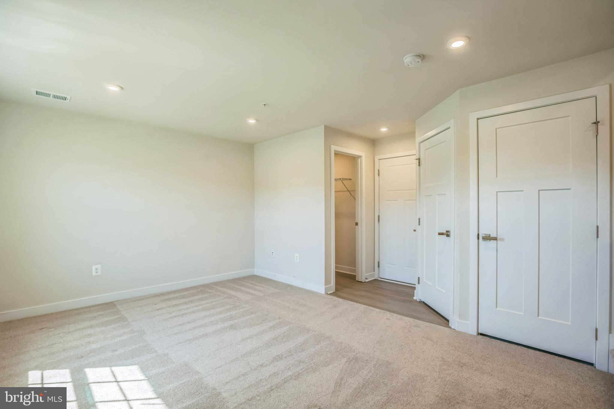 TIMOTHY BRANCH TOWNS - Residential Lease