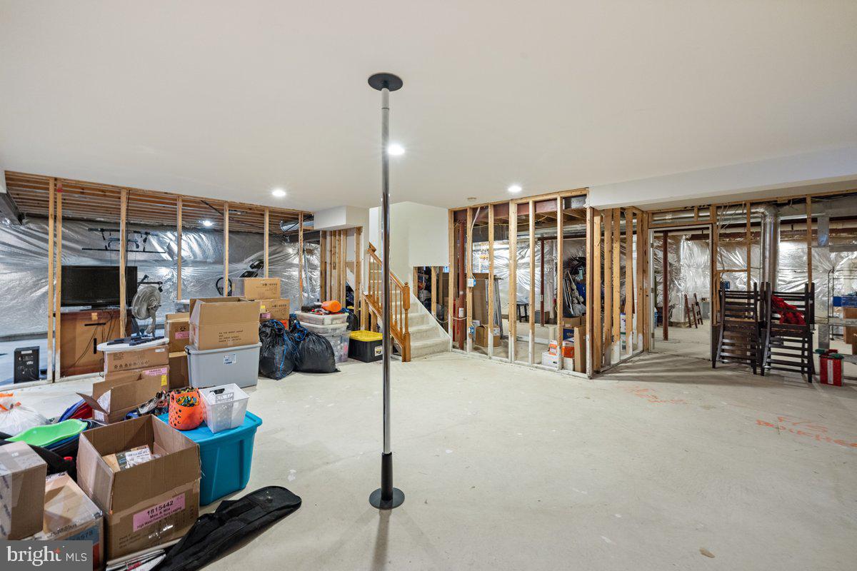 DOGWOOD VILLAGE - Residential