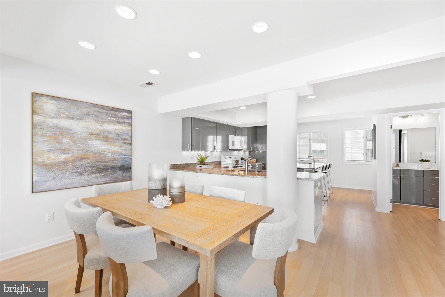 TOWER SHORES - Residential