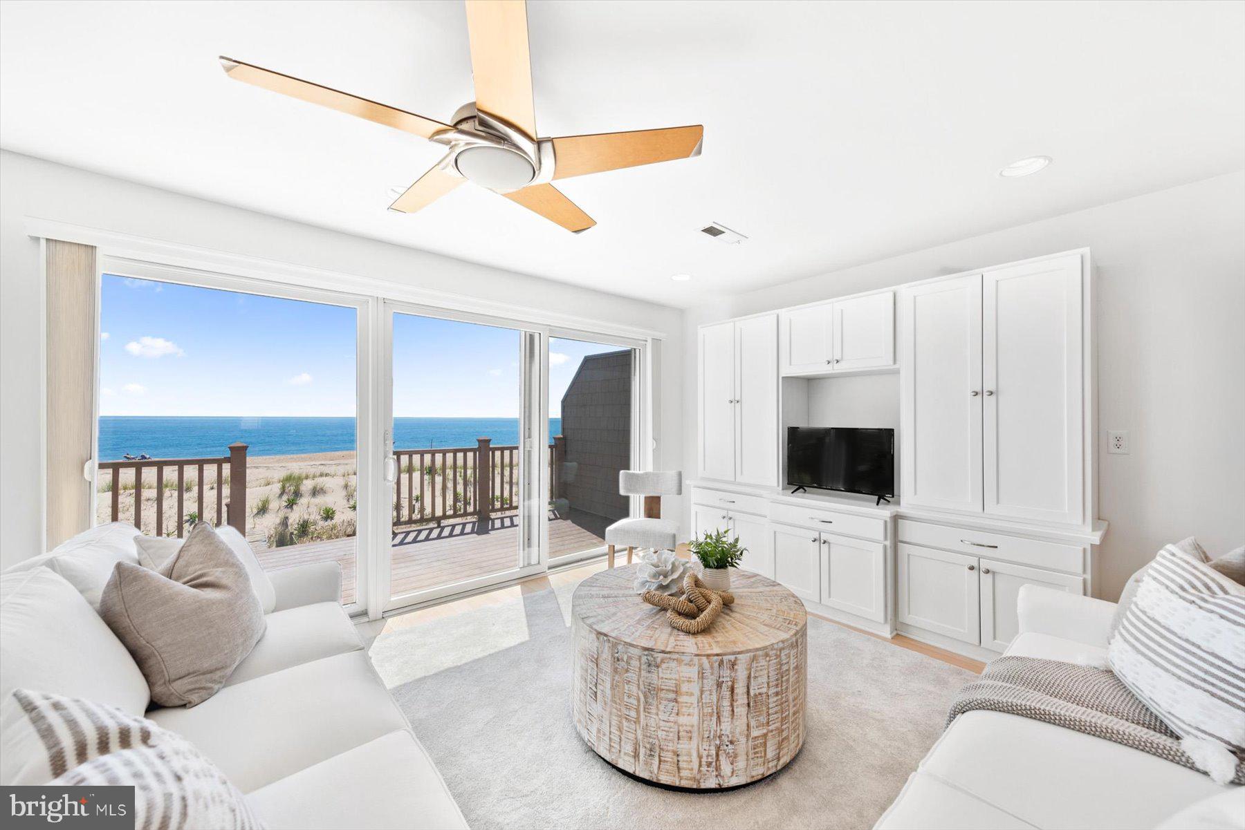 TOWER SHORES - Residential