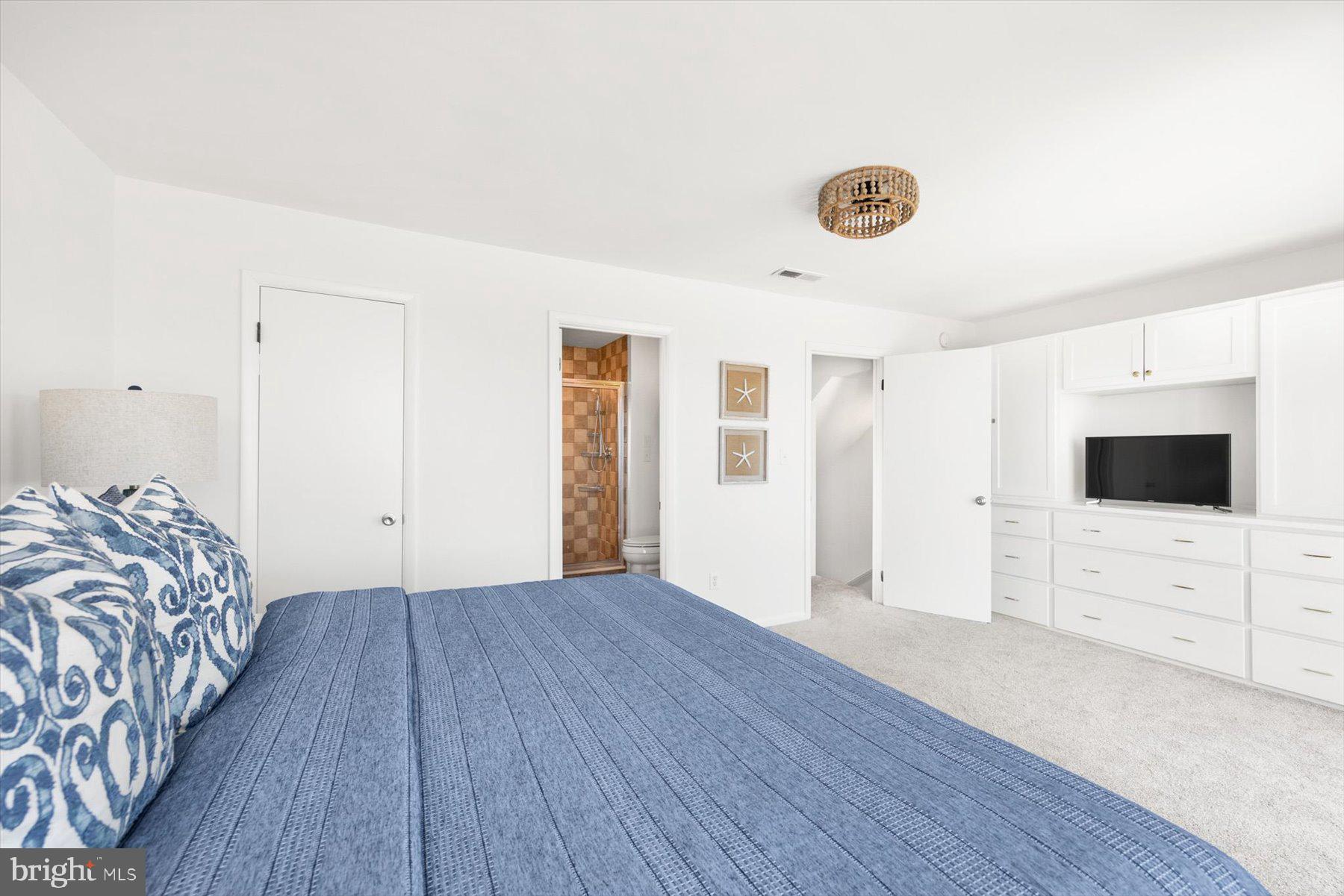 TOWER SHORES - Residential