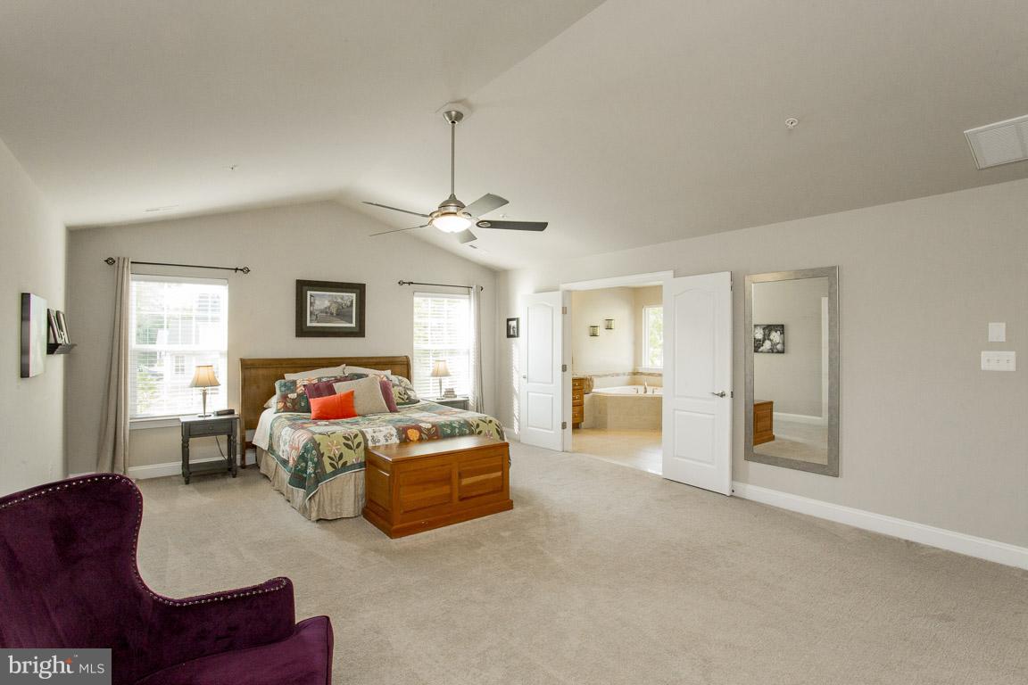 OAKLAND HALL - Residential