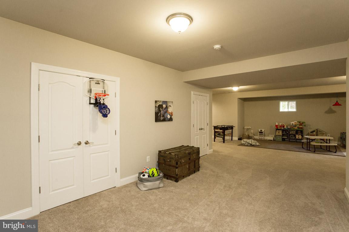 OAKLAND HALL - Residential