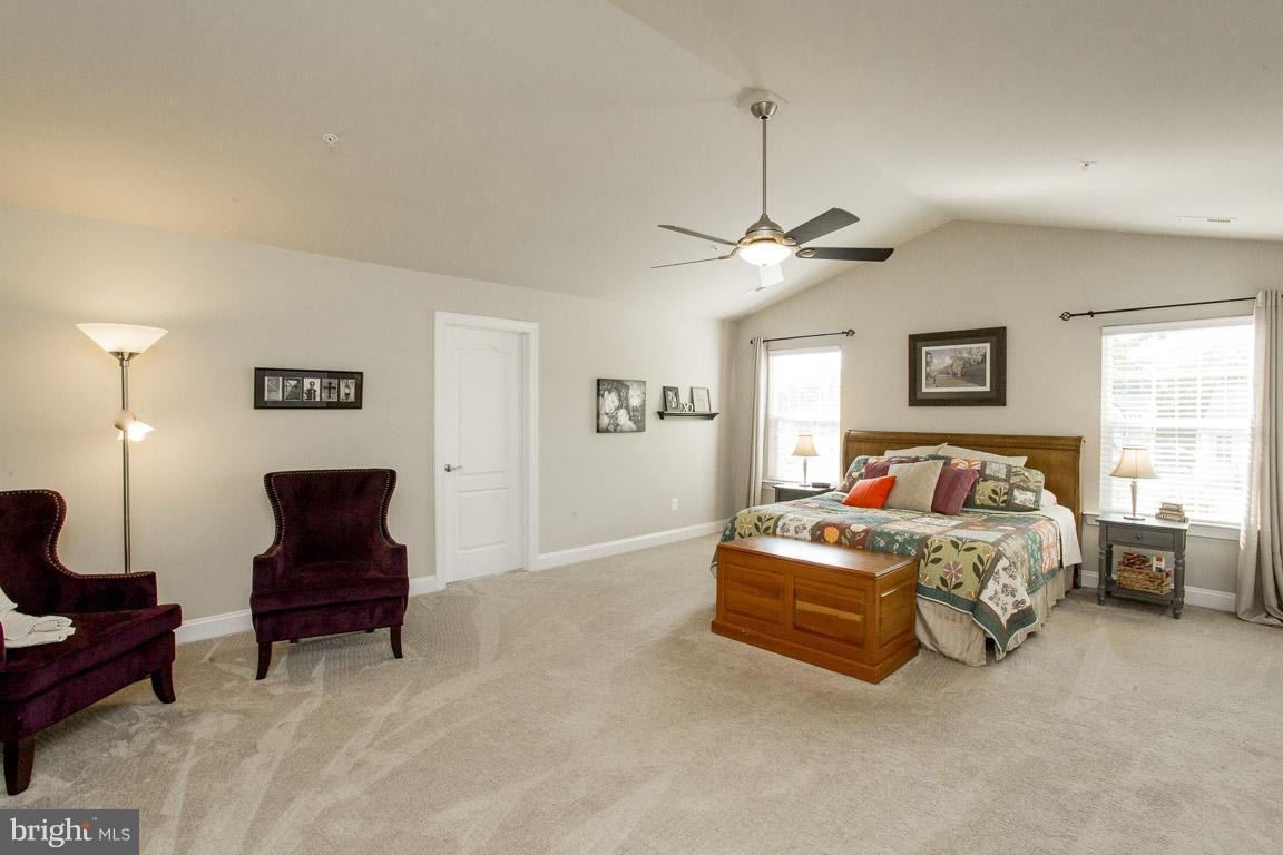 OAKLAND HALL - Residential