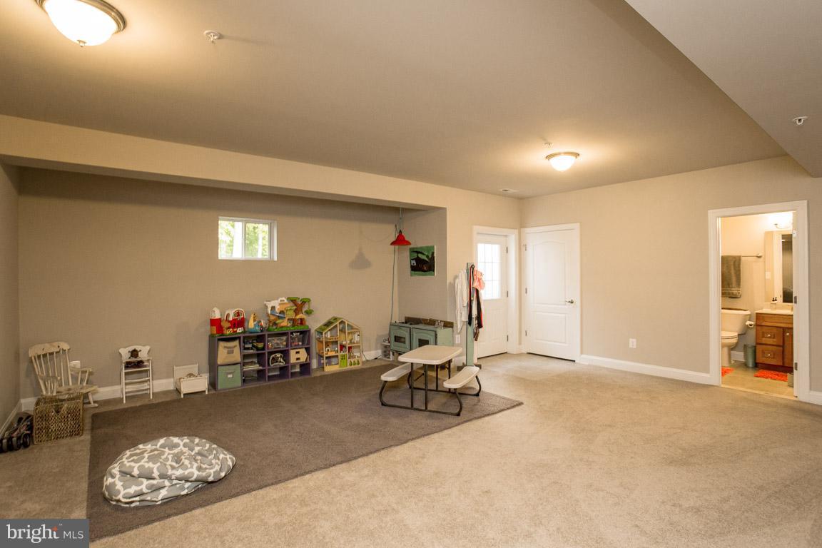 OAKLAND HALL - Residential