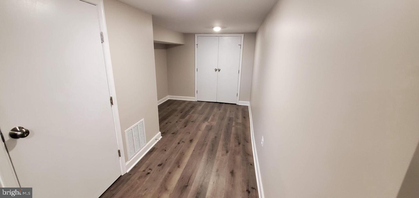 ESSEX - Residential Lease
