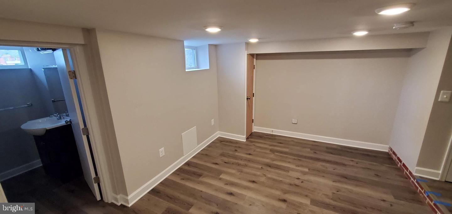 ESSEX - Residential Lease