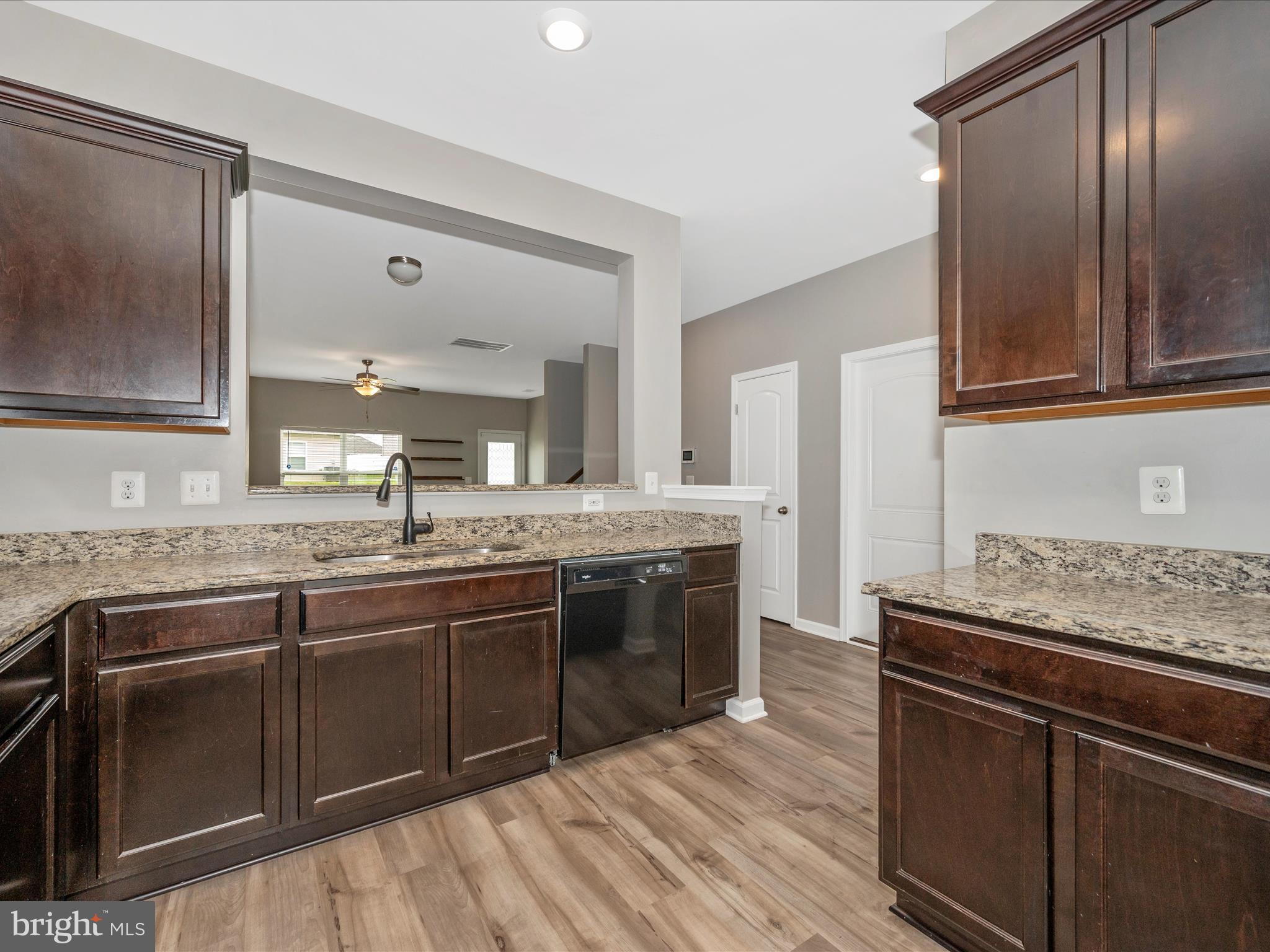 MCGINNIS POINT - Residential