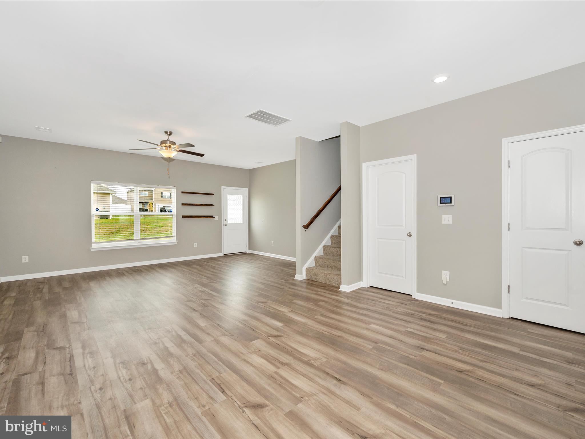 MCGINNIS POINT - Residential