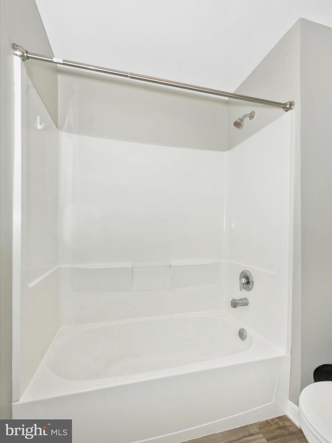 MCGINNIS POINT - Residential