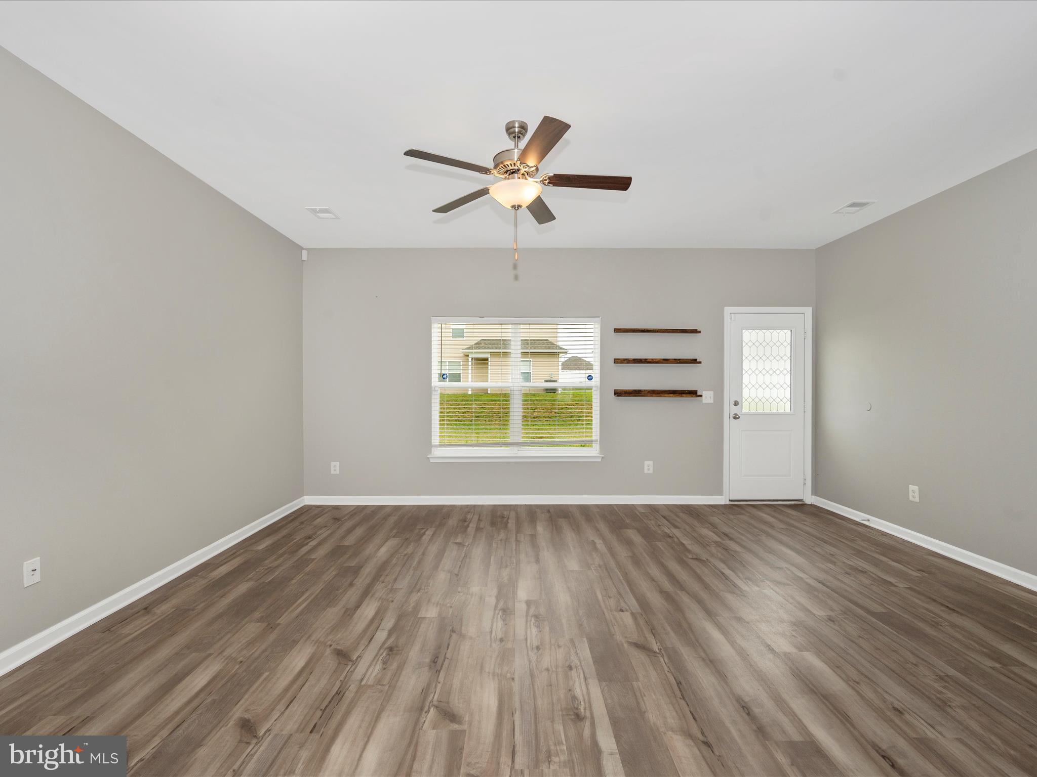 MCGINNIS POINT - Residential