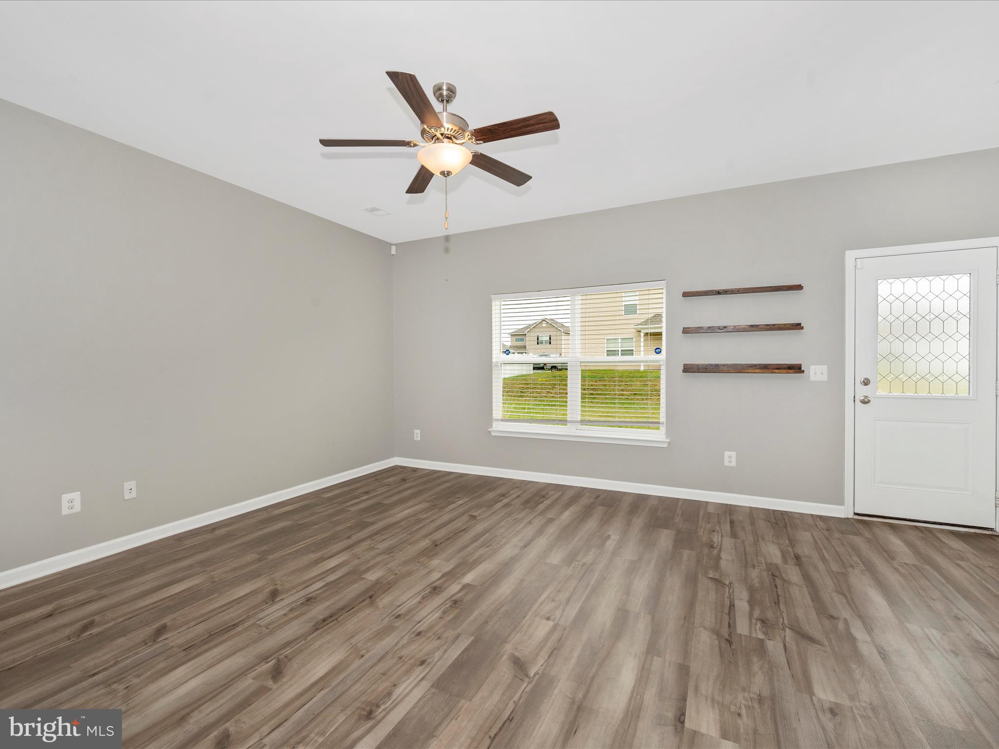 MCGINNIS POINT - Residential