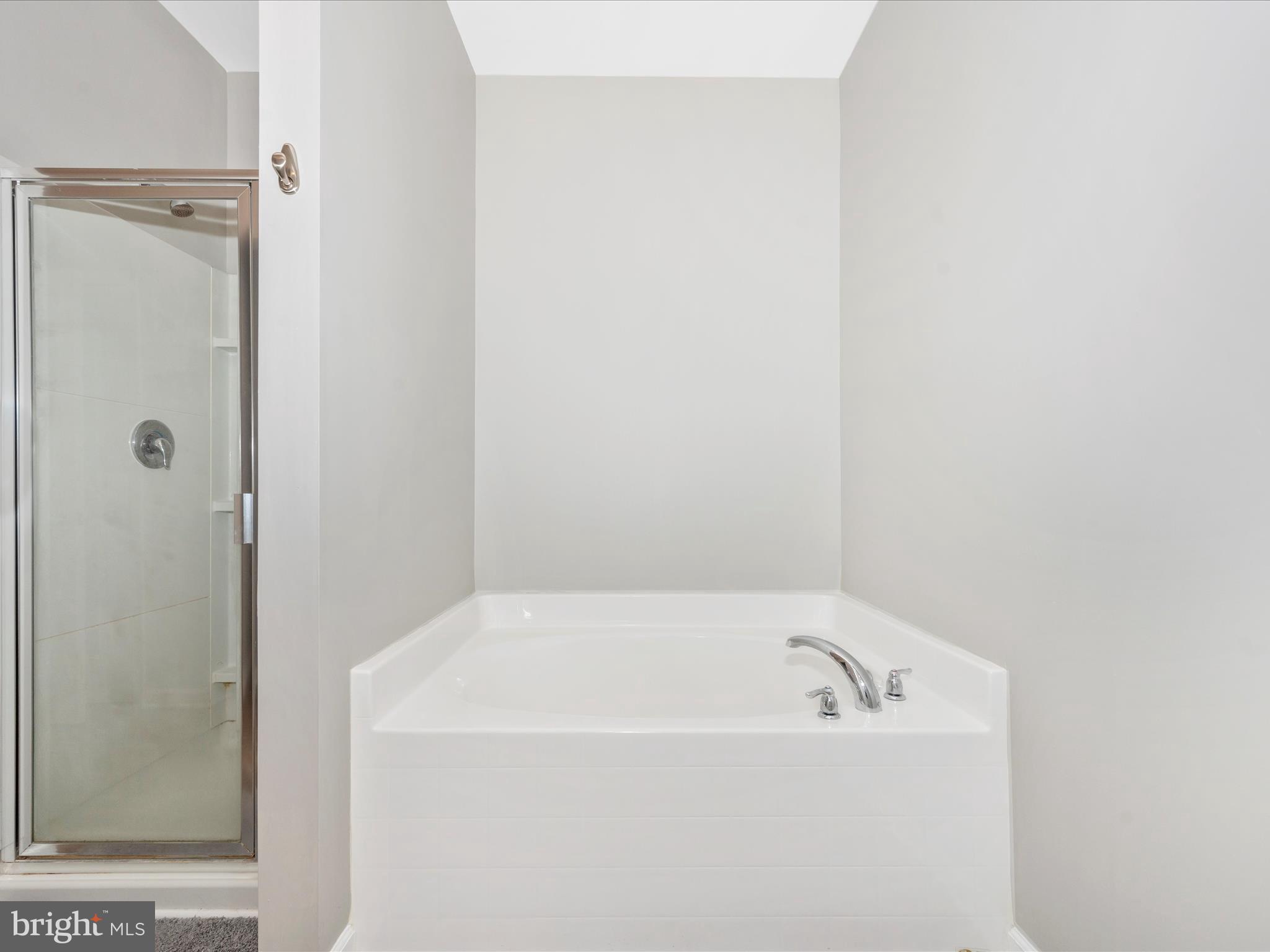 MCGINNIS POINT - Residential