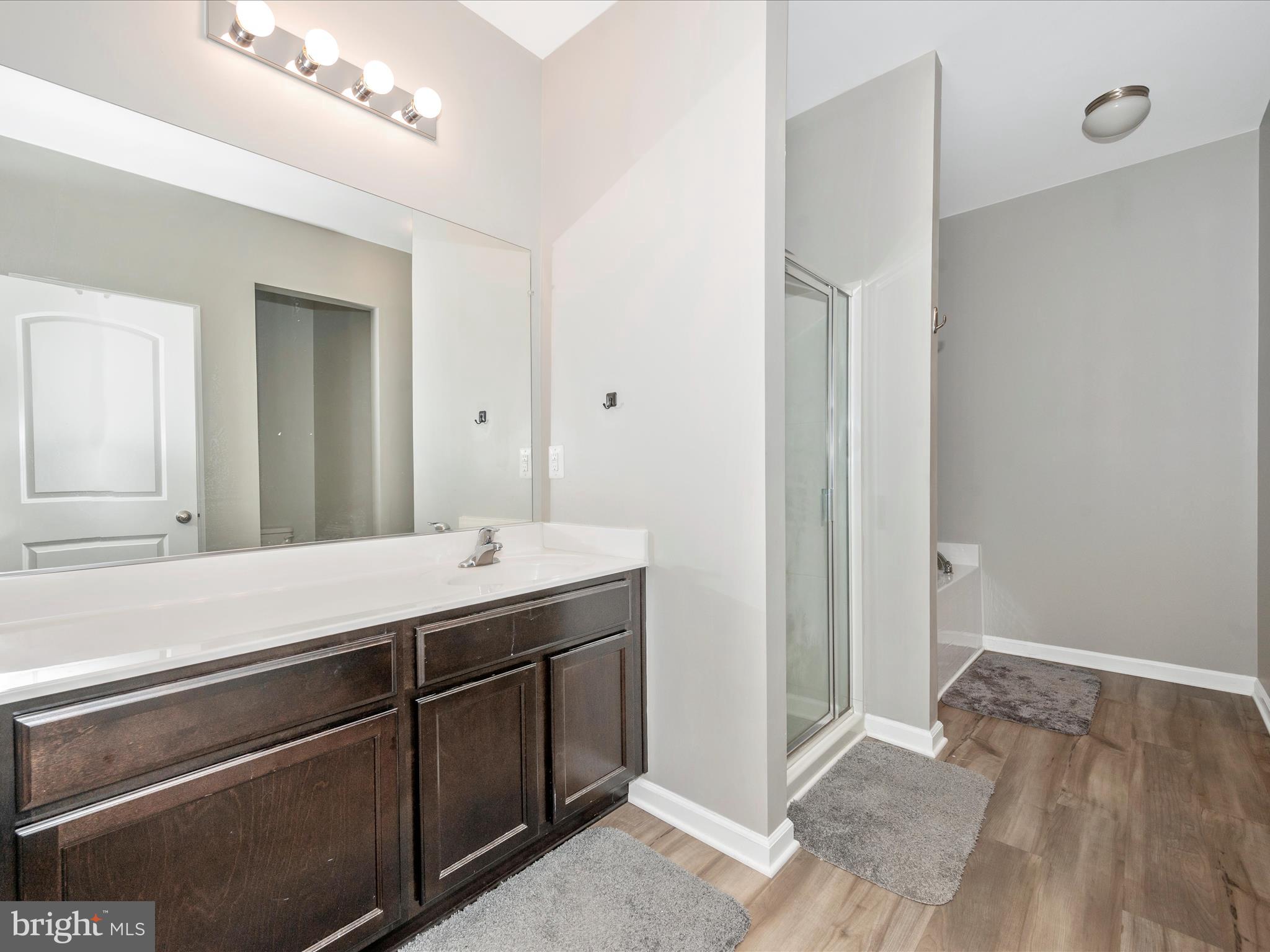 MCGINNIS POINT - Residential