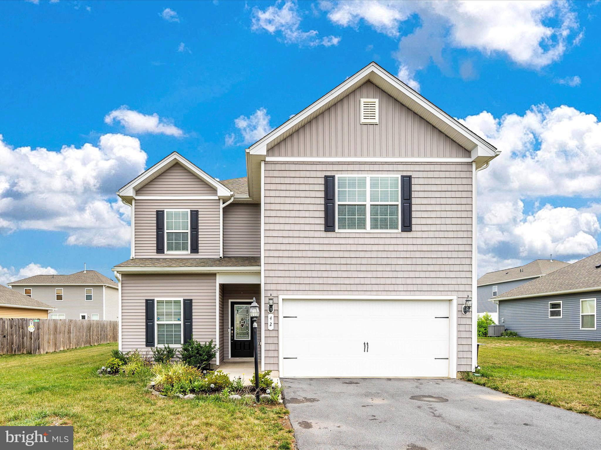 MCGINNIS POINT - Residential