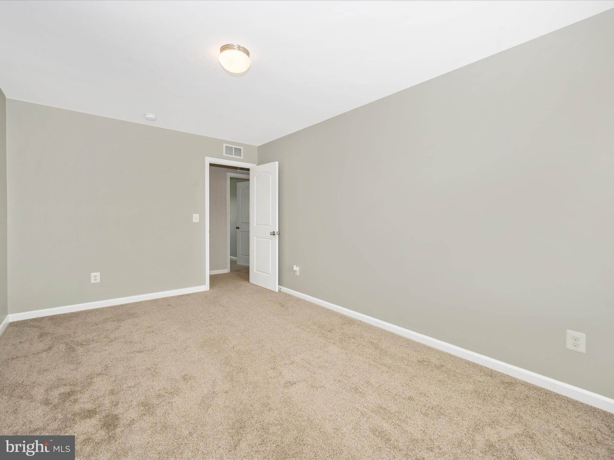 MCGINNIS POINT - Residential