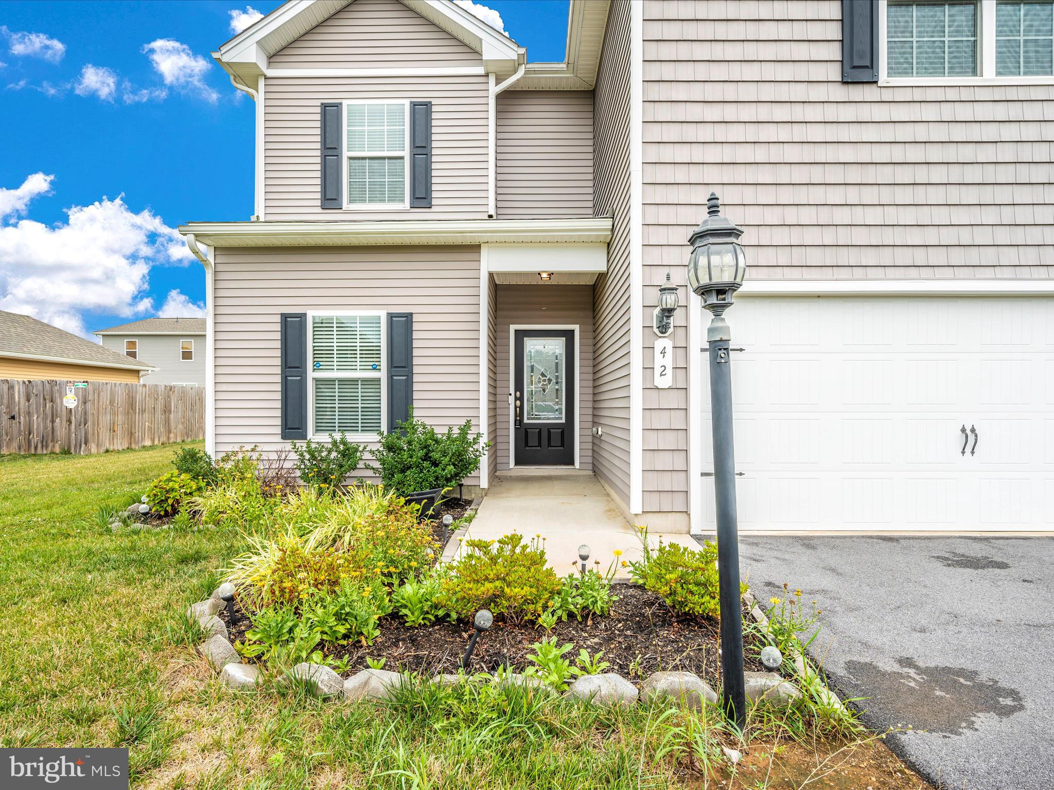 MCGINNIS POINT - Residential