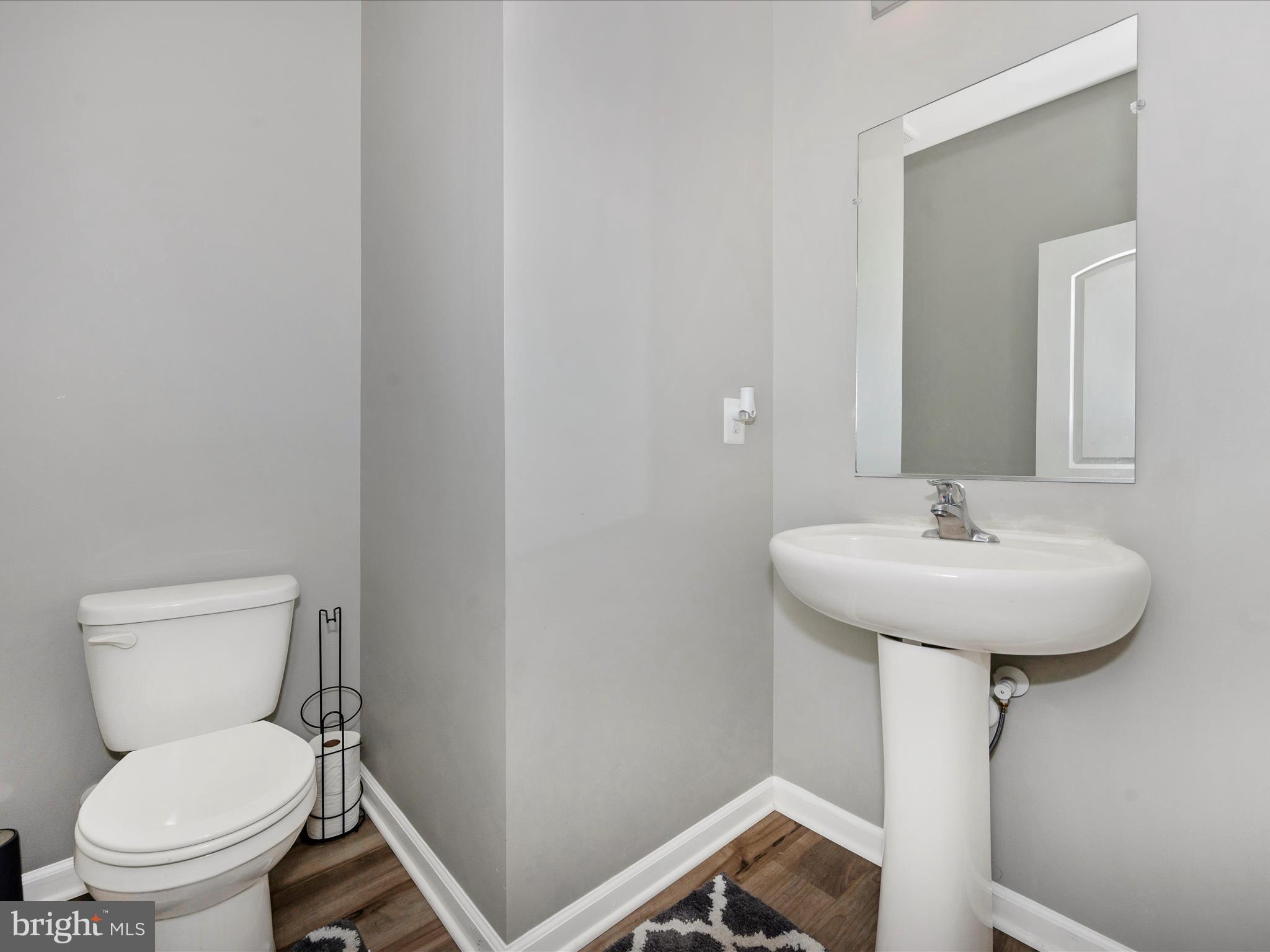 MCGINNIS POINT - Residential