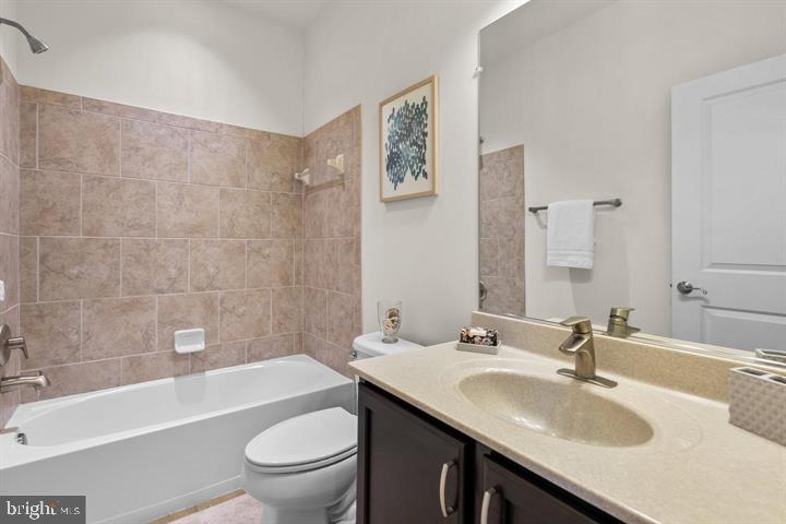 CROWN FARM - Residential Lease