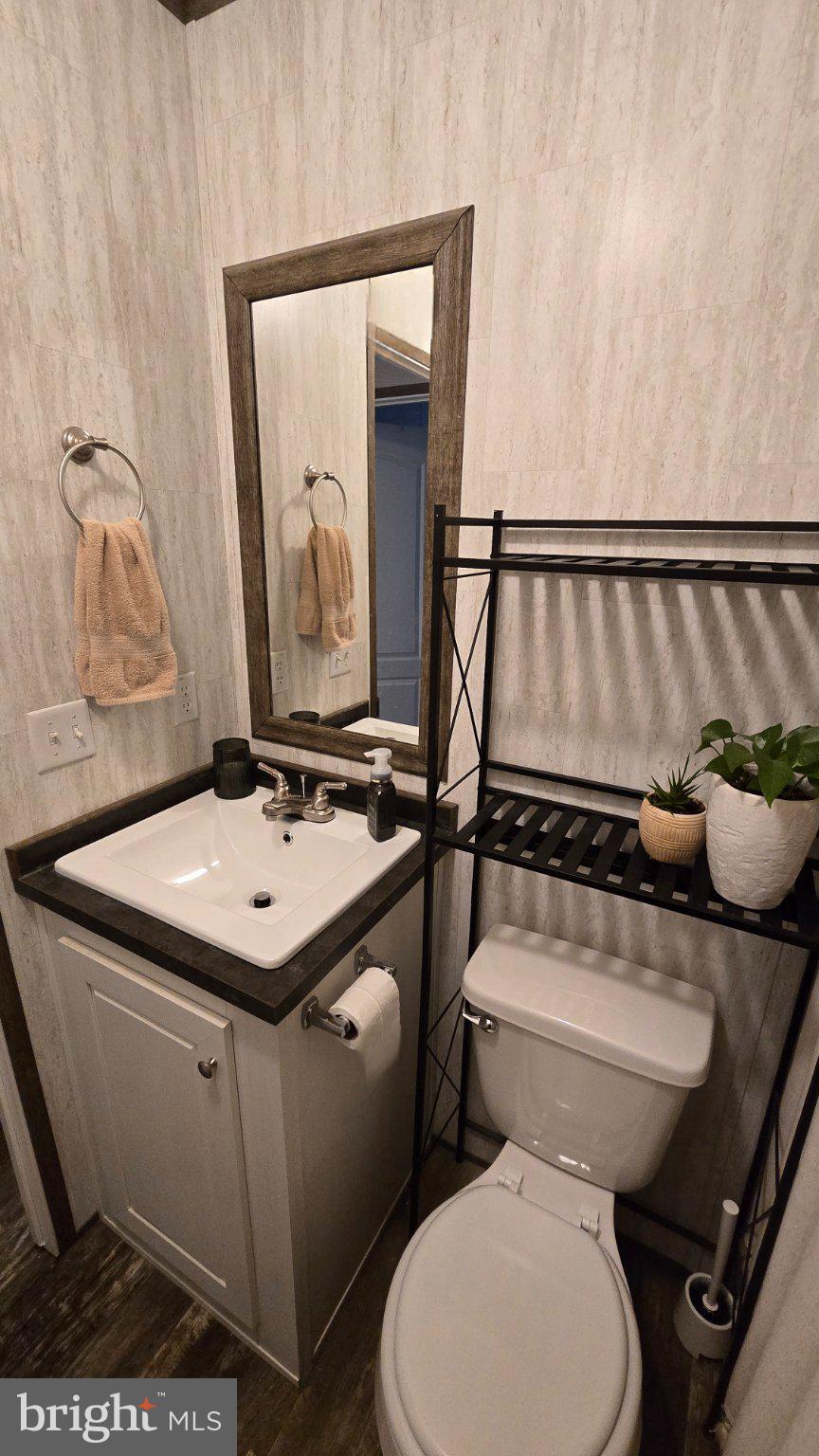 HOLIDAY MOBILE ESTATES - Residential