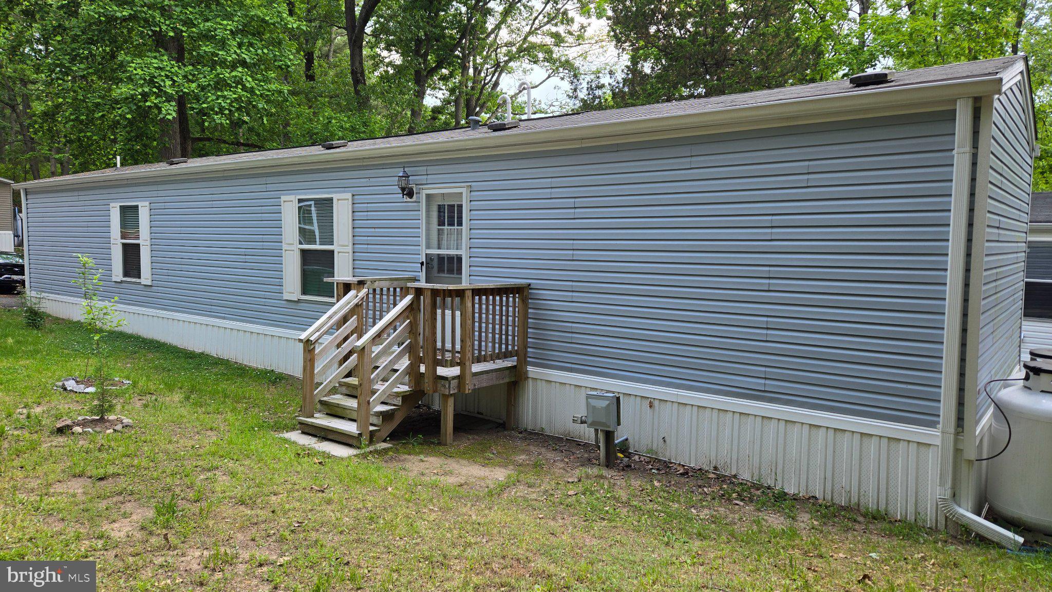 HOLIDAY MOBILE ESTATES - Residential