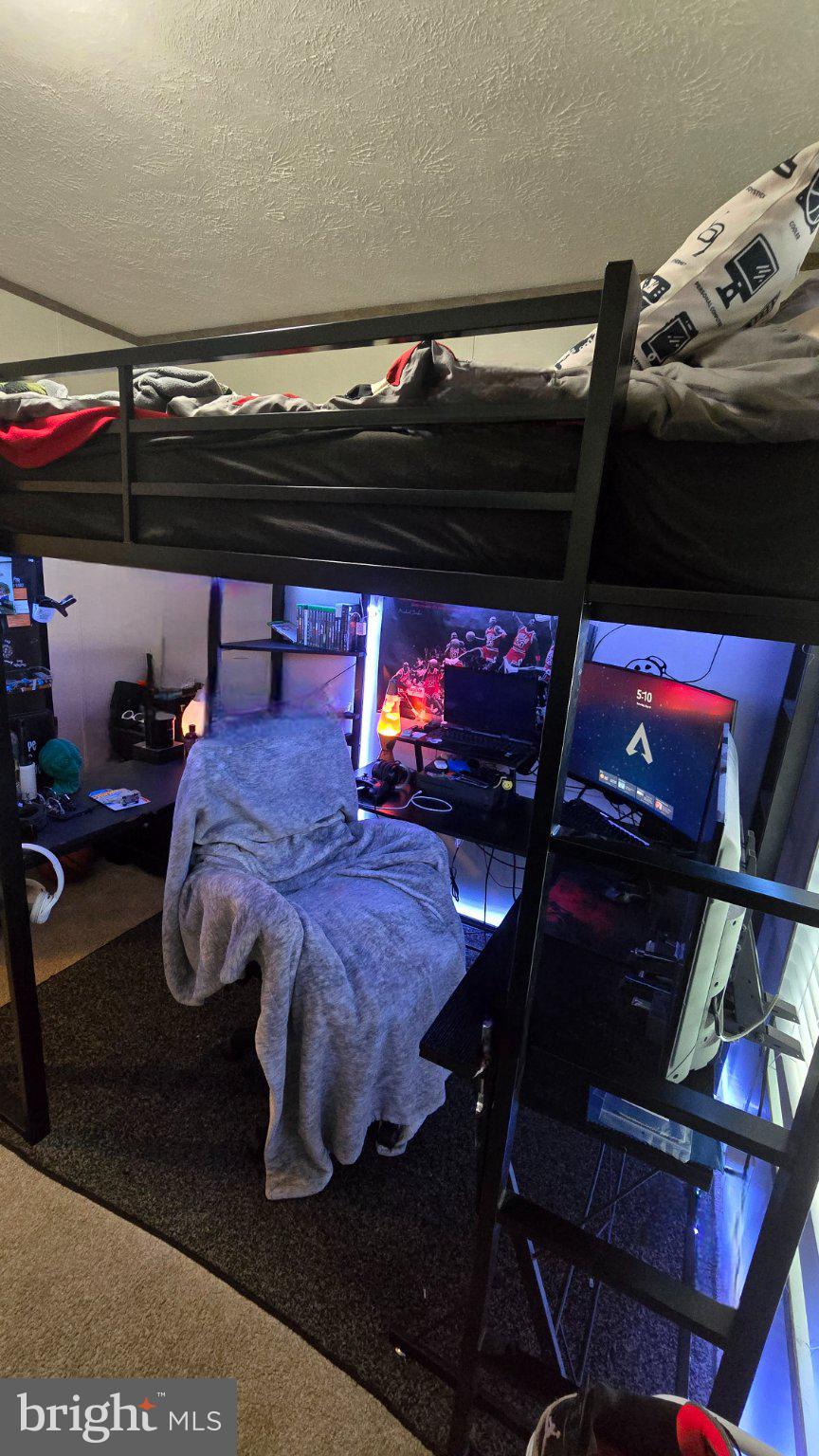 HOLIDAY MOBILE ESTATES - Residential