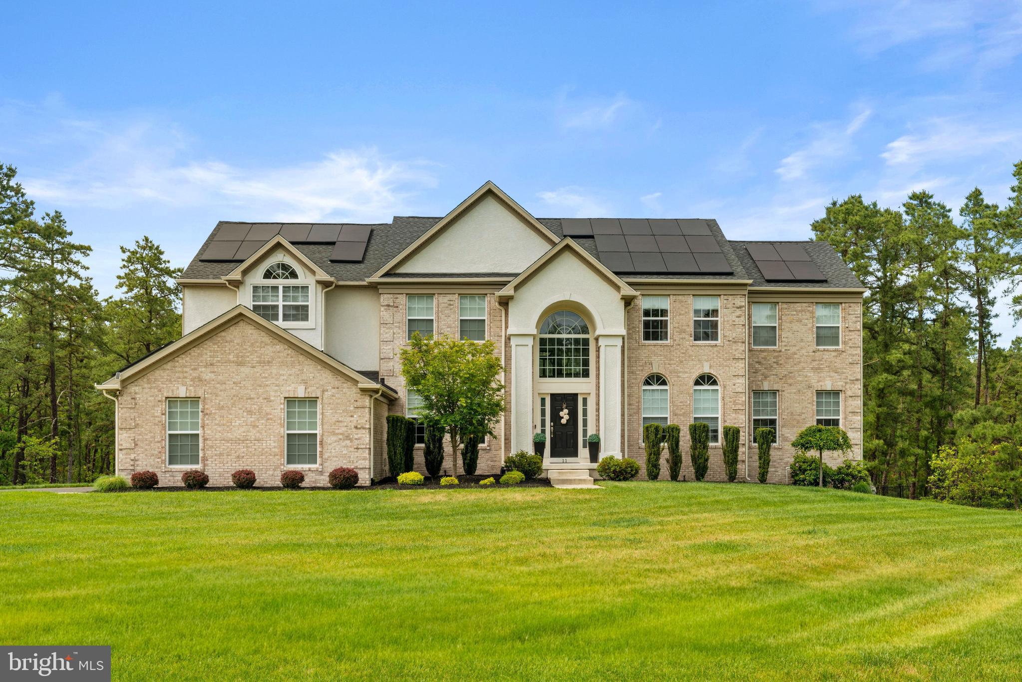 11 ABERDEEN COURT