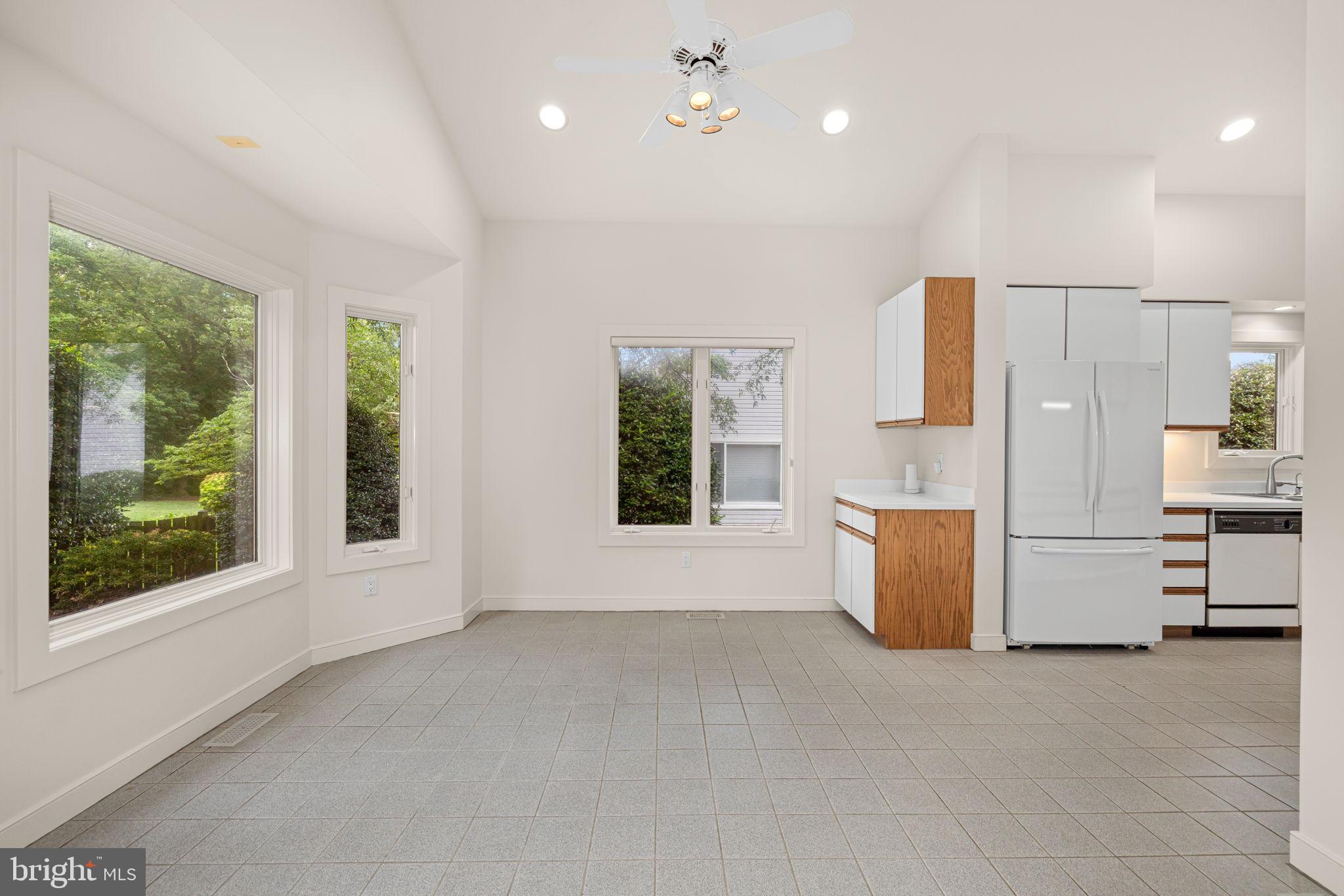 ELIZABETH GLEN - Residential