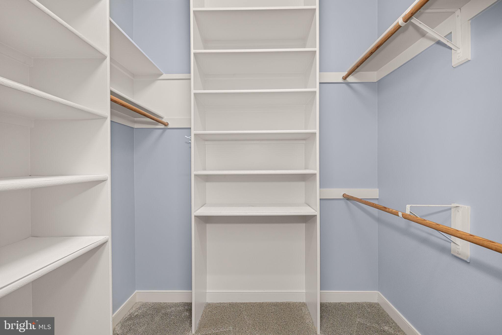 ELIZABETH GLEN - Residential