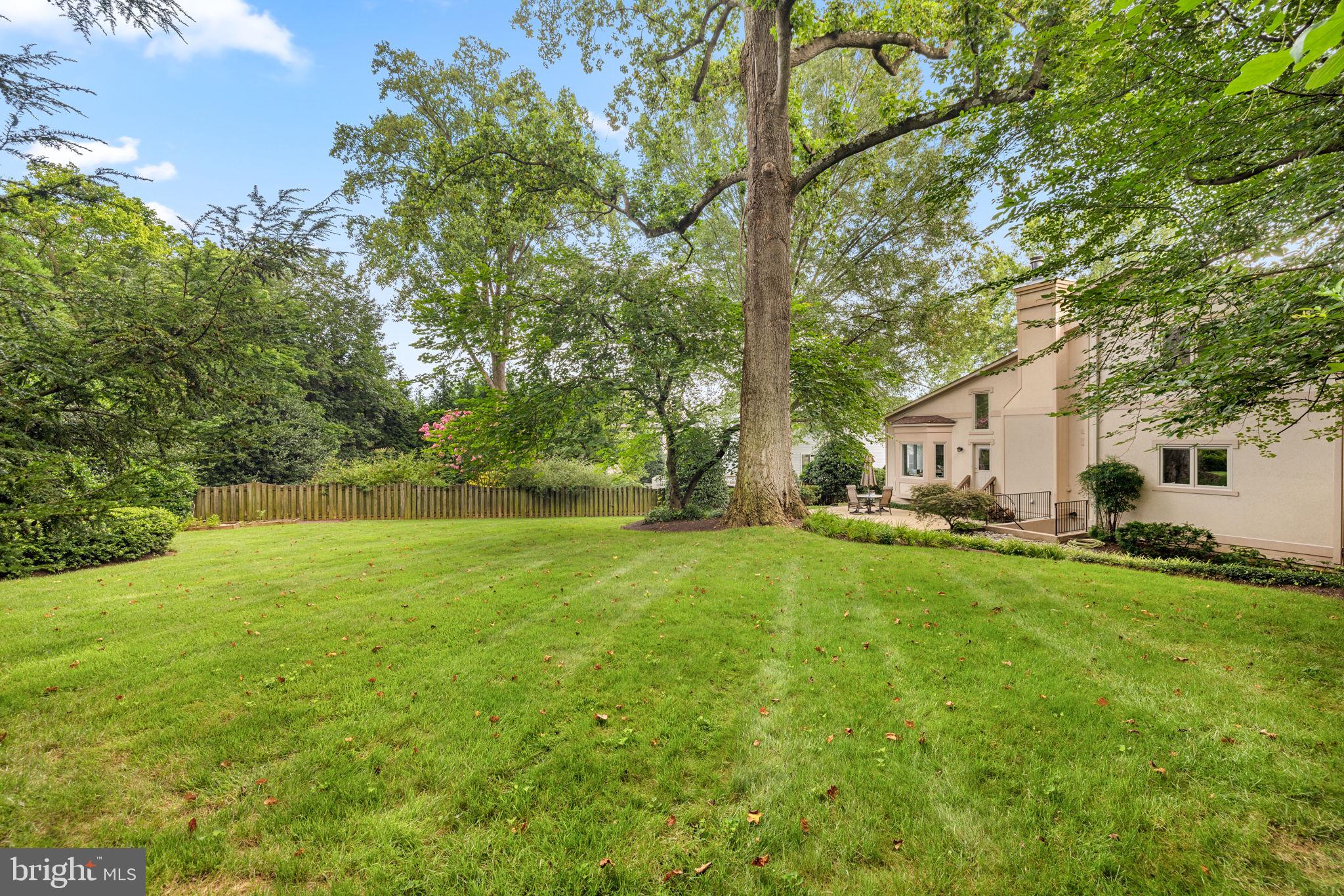ELIZABETH GLEN - Residential