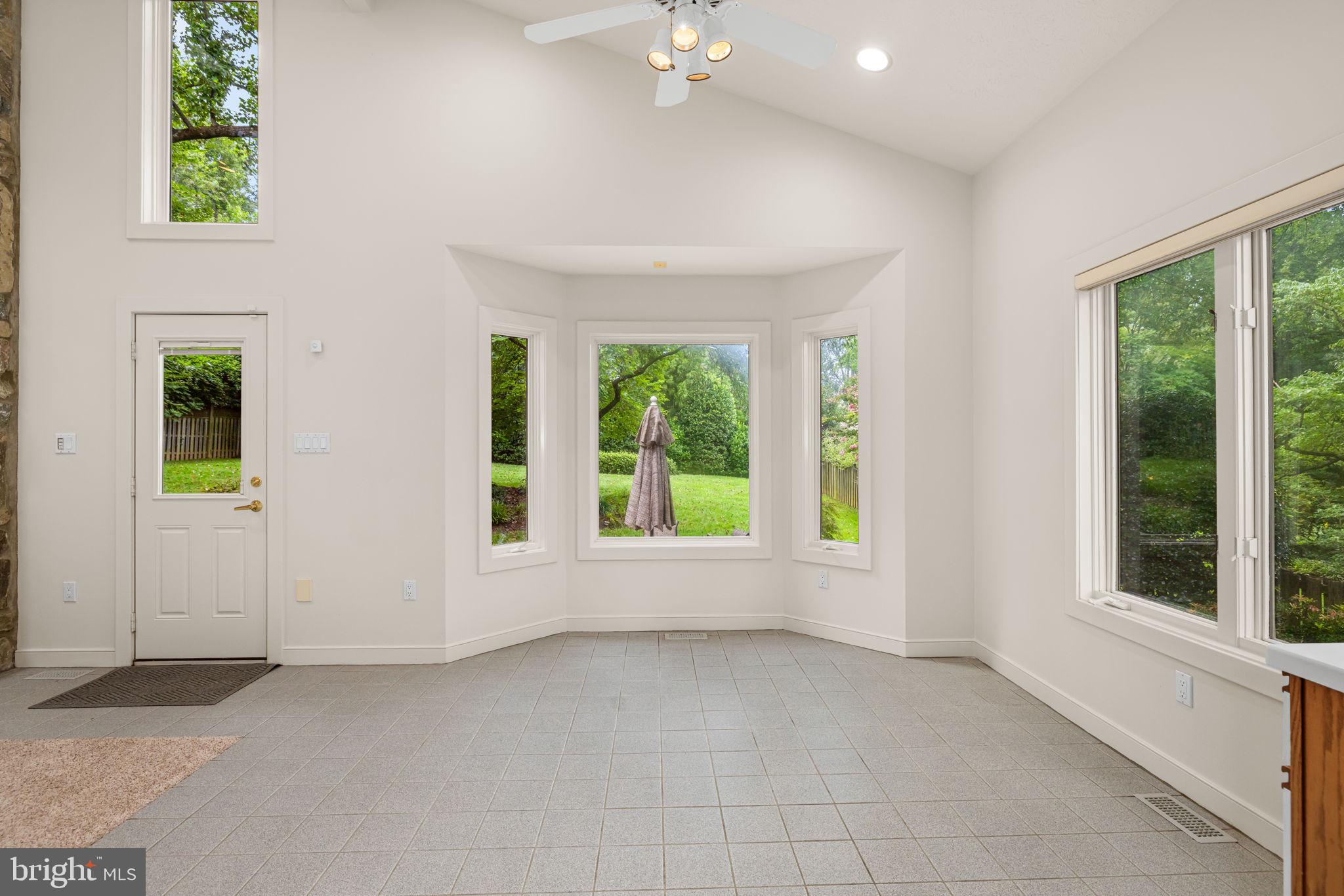 ELIZABETH GLEN - Residential