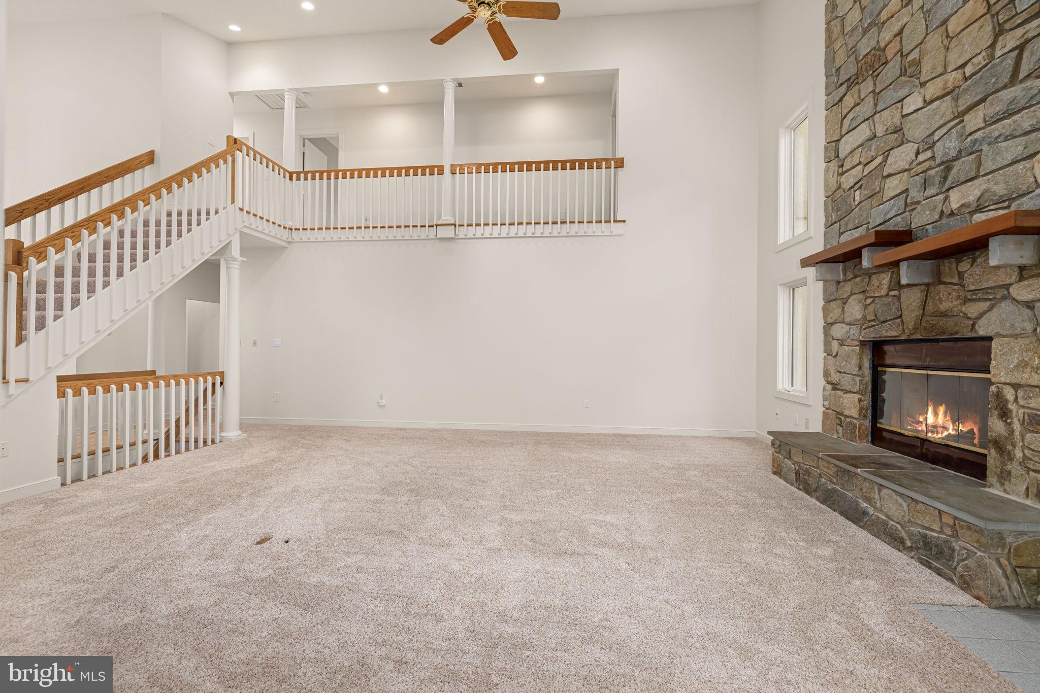 ELIZABETH GLEN - Residential