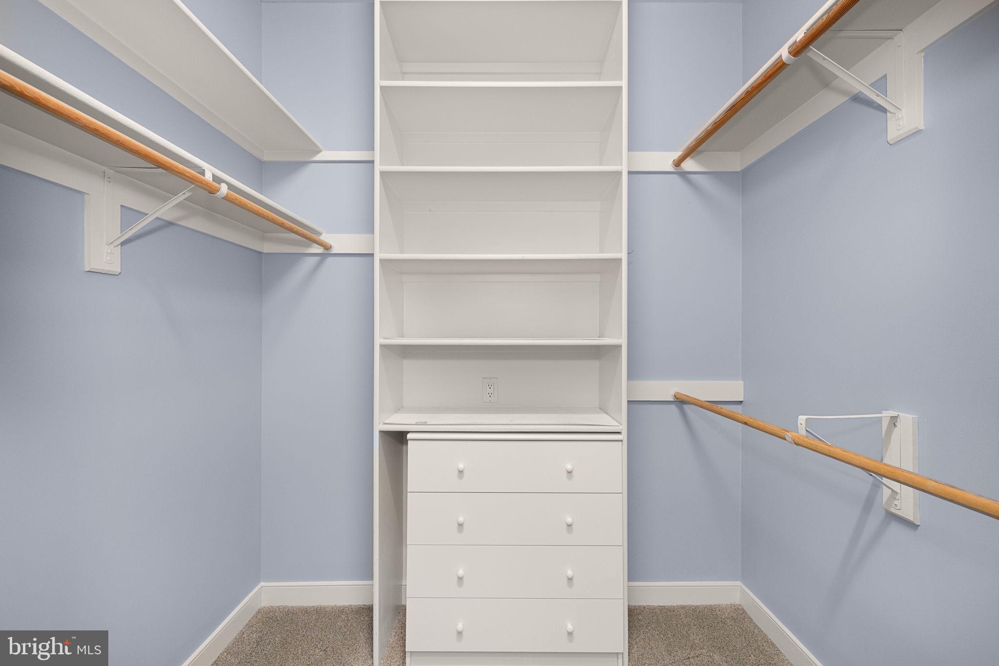 ELIZABETH GLEN - Residential